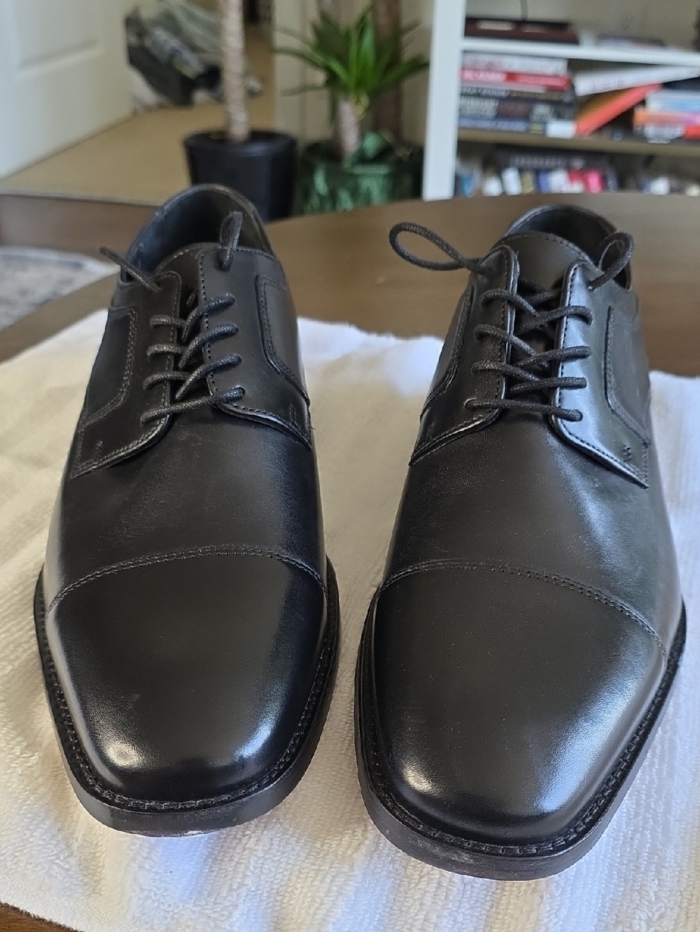 Johnston & Murphy Black Leather Cap-Toe Derby Shoes